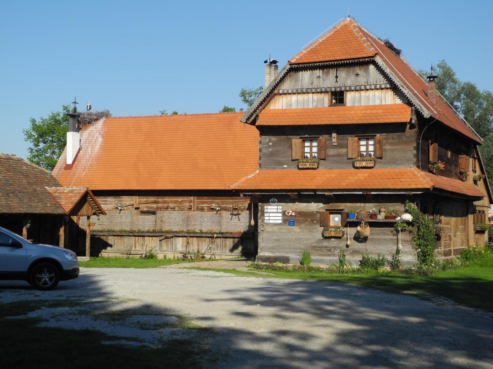Tradicije Cigoc Exterior foto
