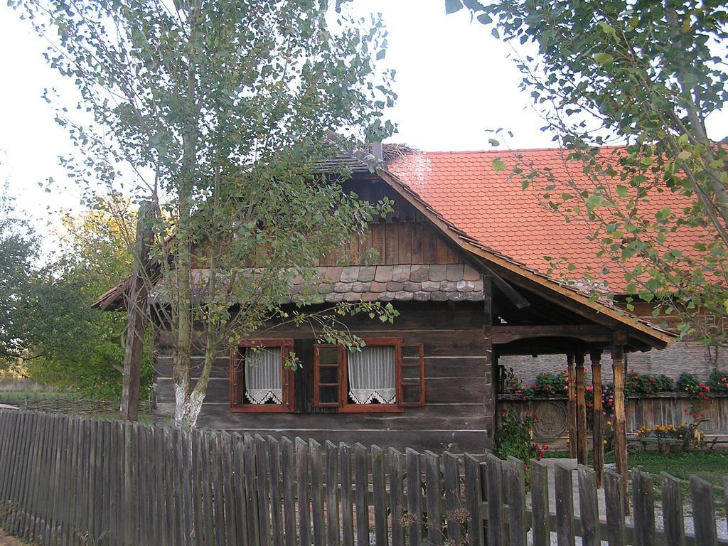 Tradicije Cigoc Exterior foto